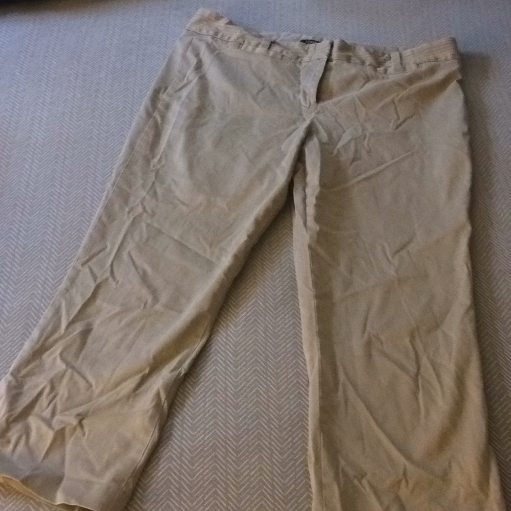 City fit stretch, khaki cropped pants